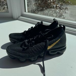 Never Worn Womens Nike Air Vapormax Flyknit